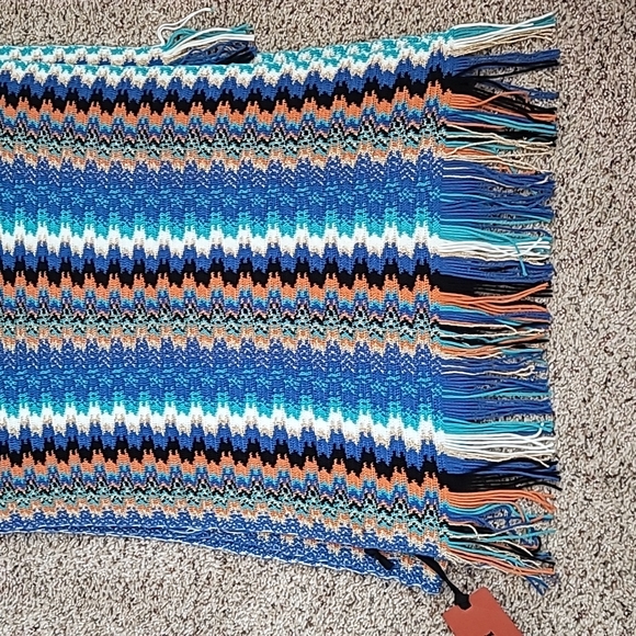 Missoni Fringe Metallic Crochet Knit Scarf - Picture 5 of 14